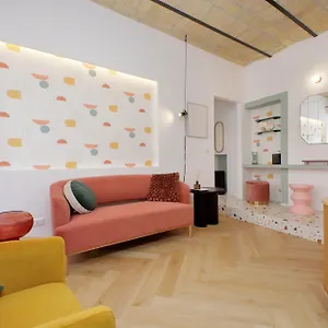 https://apt-colorful-and-classy-near-fori-imperiali.it-romehotels.com